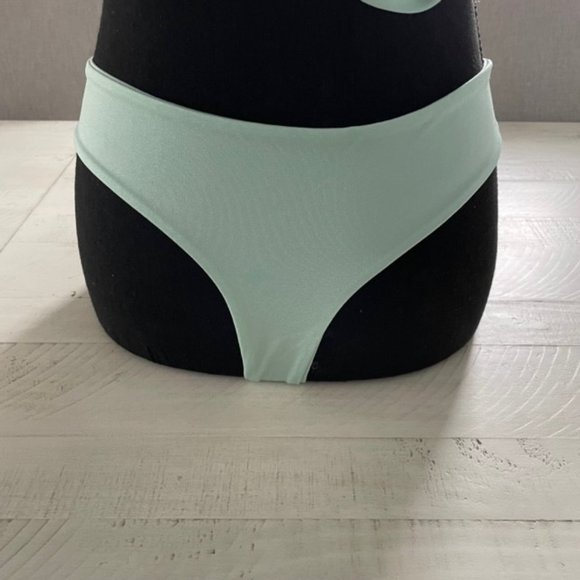 Mennillo Tonga Bikini Buttom Small - Picture 2 of 3